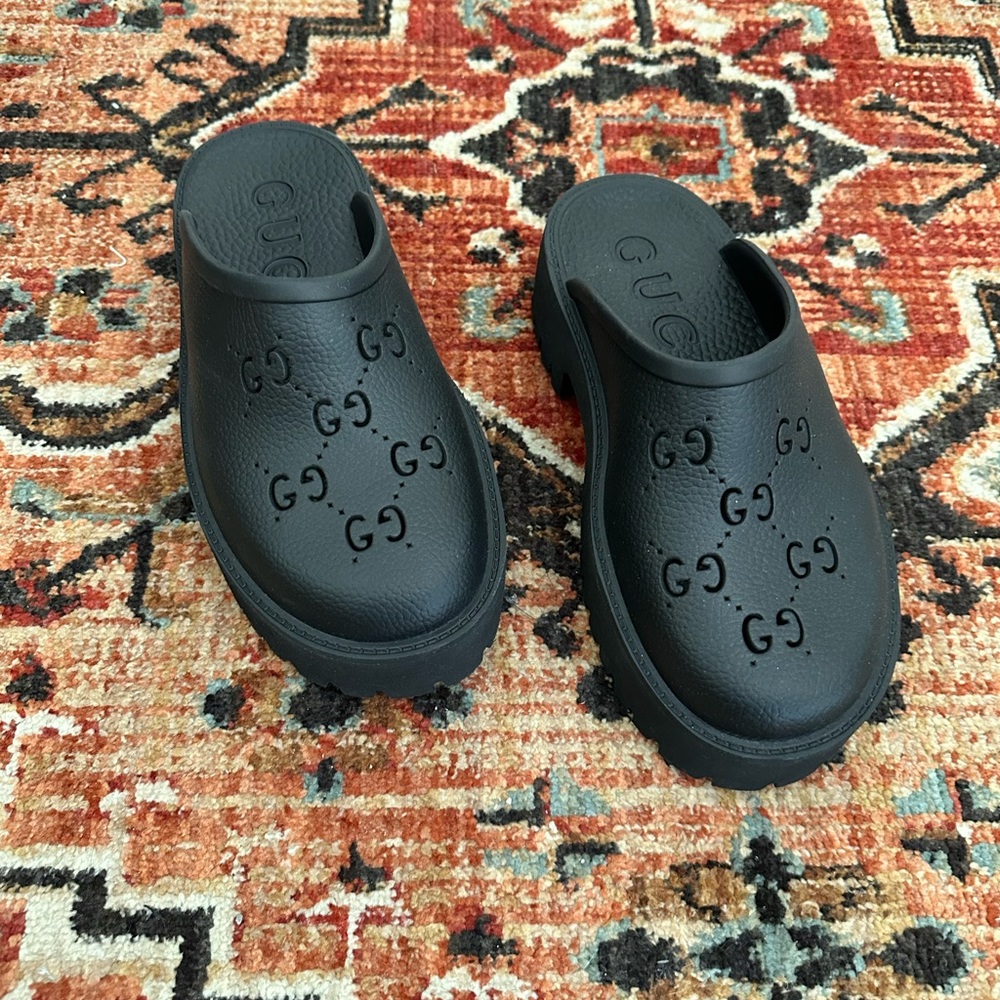 GG loafer clogs black, look like the gucci ones
